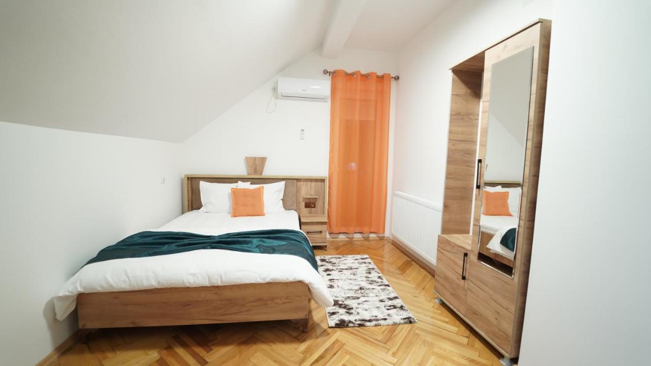 Madigan'S Hotel Kosovo Polje Kültér fotó
