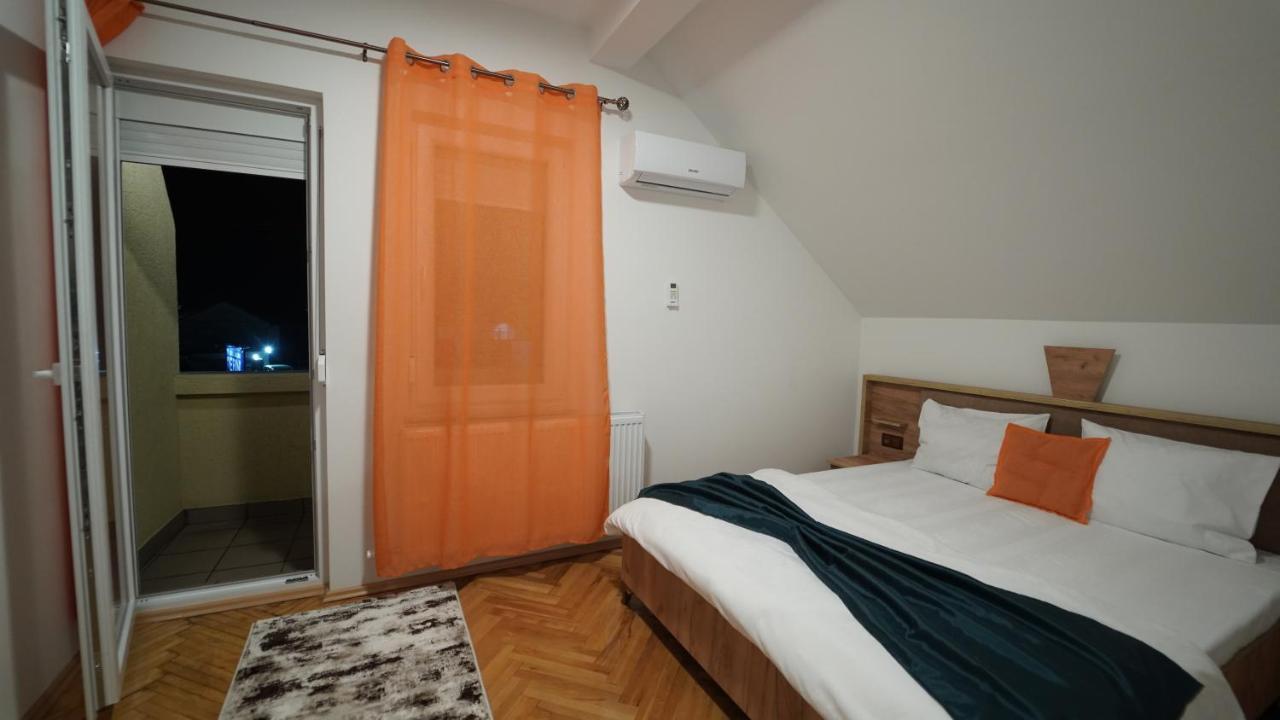 Madigan'S Hotel Kosovo Polje Kültér fotó