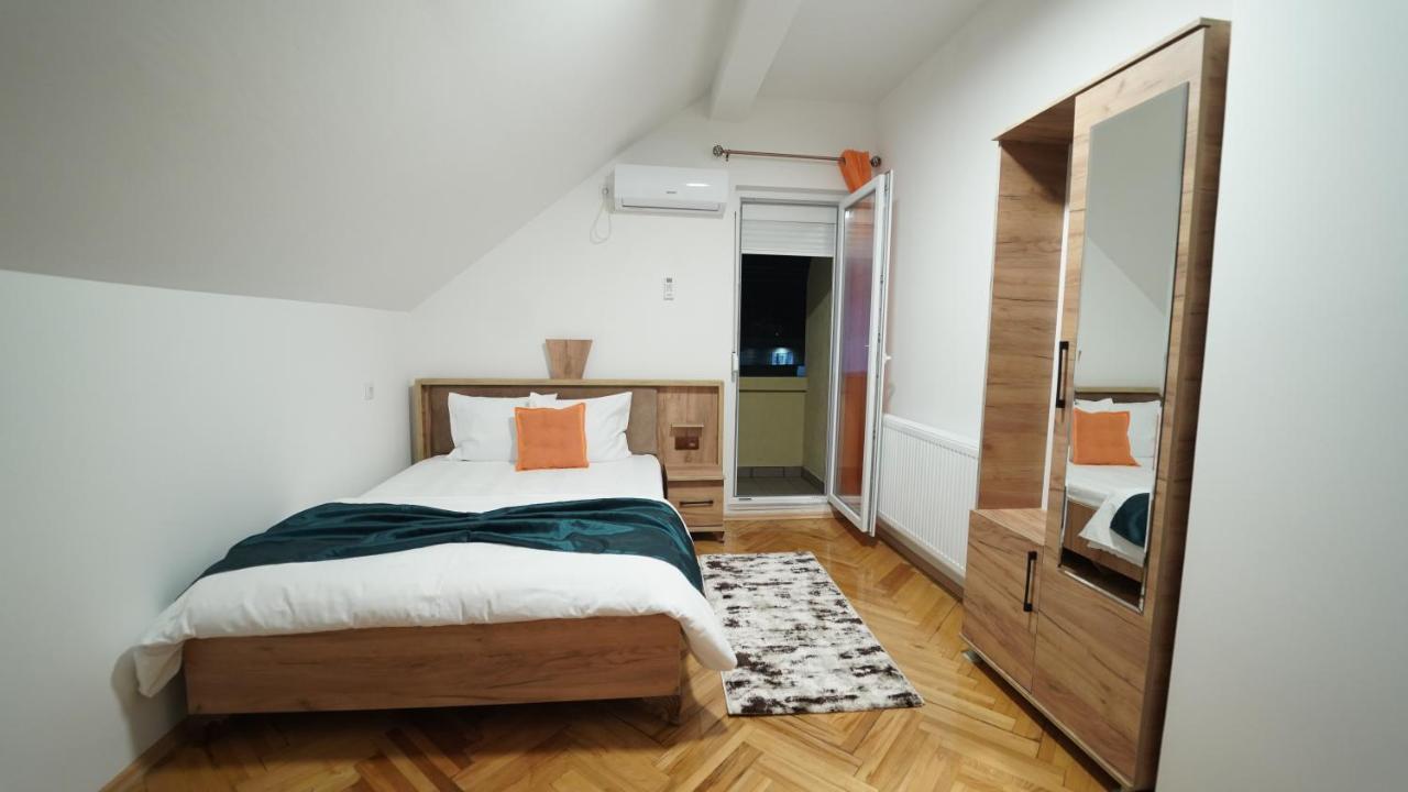 Madigan'S Hotel Kosovo Polje Kültér fotó