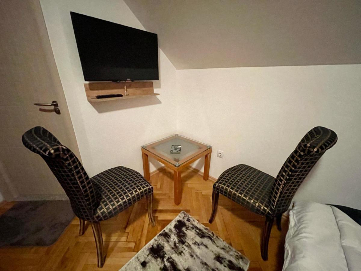 Madigan'S Hotel Kosovo Polje Kültér fotó