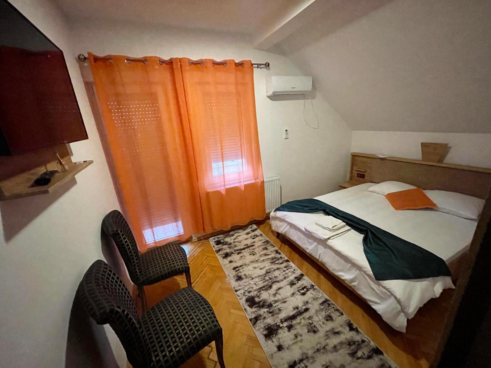 Madigan'S Hotel Kosovo Polje Kültér fotó
