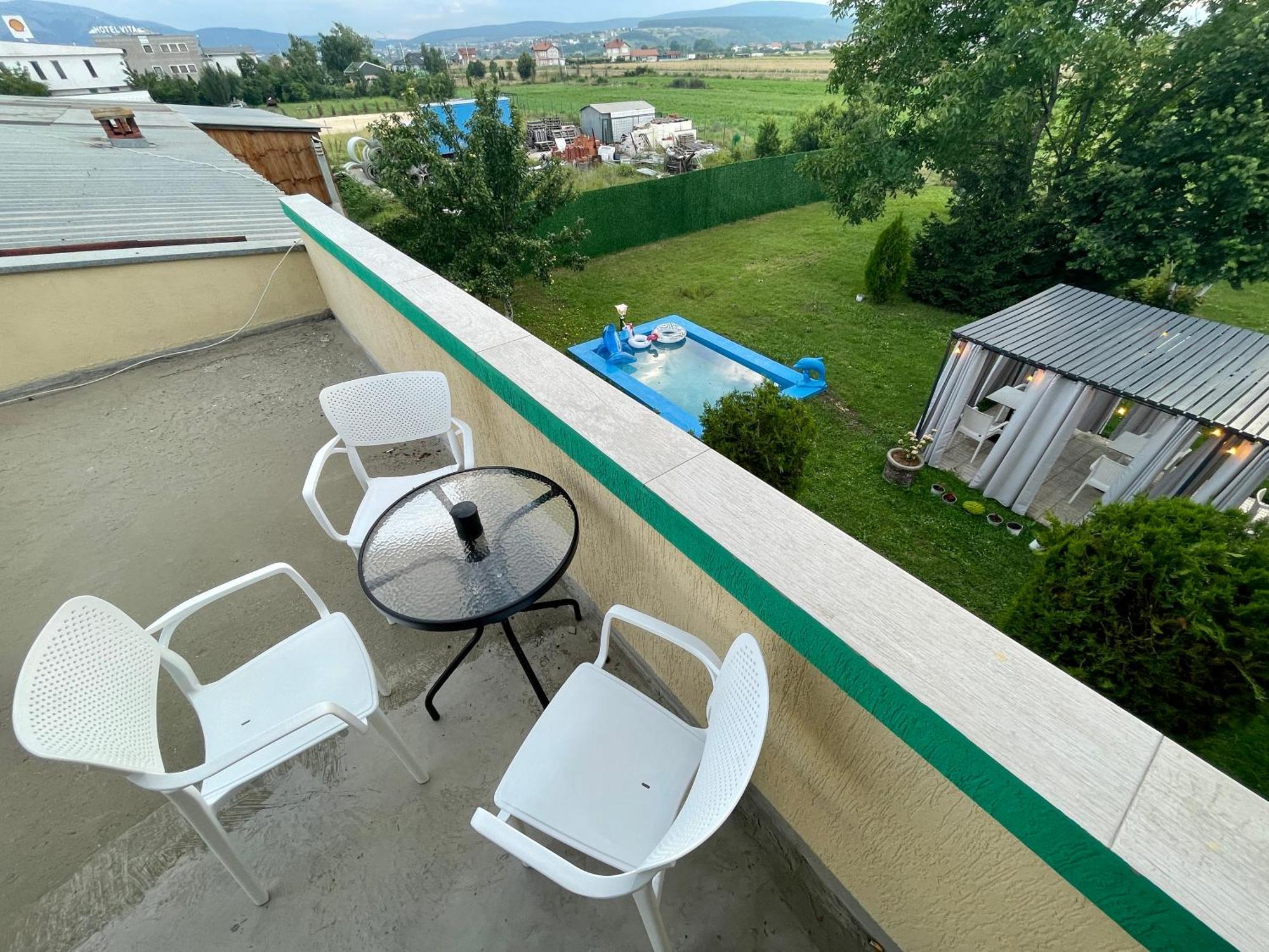 Madigan'S Hotel Kosovo Polje Kültér fotó