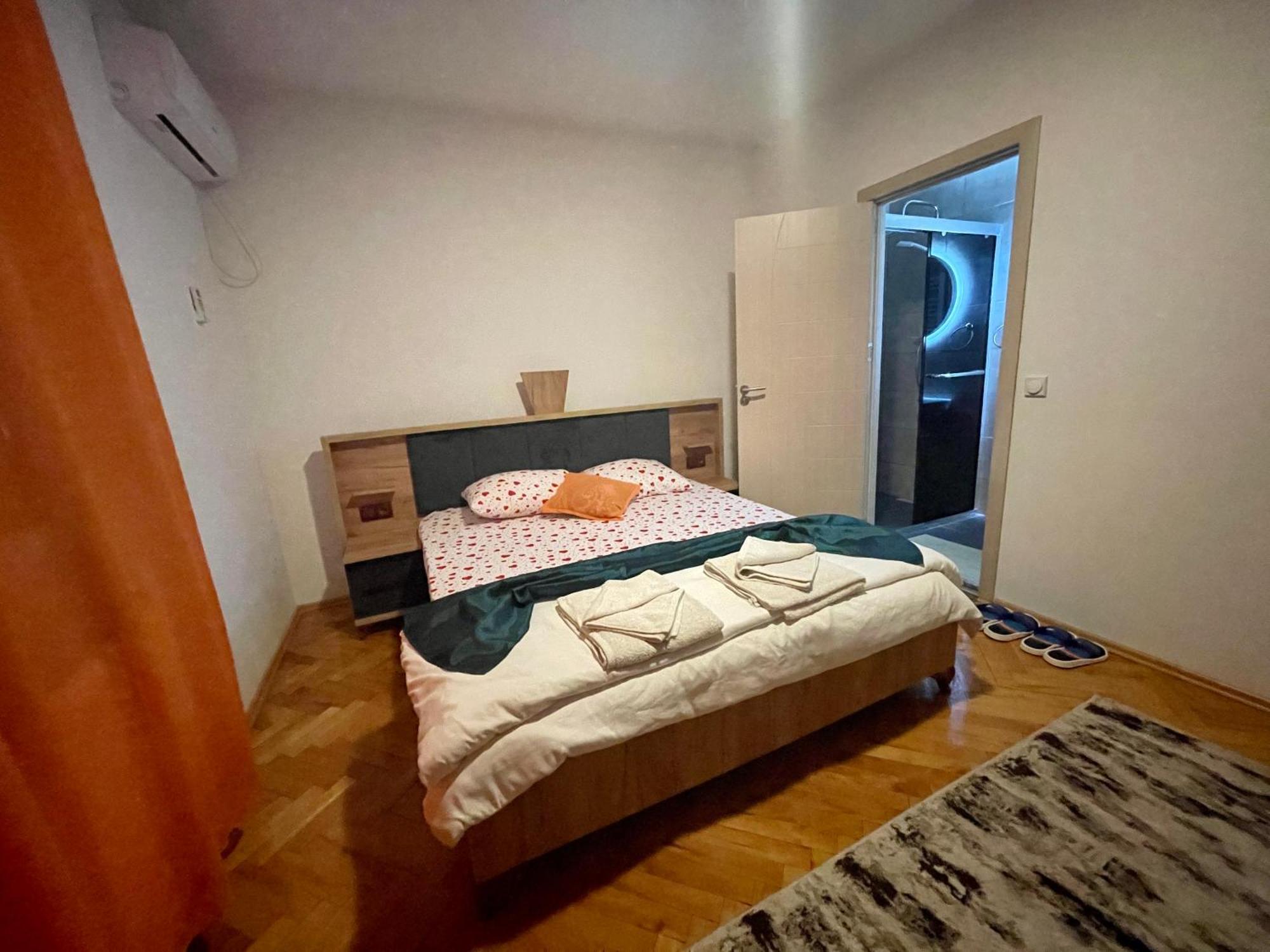 Madigan'S Hotel Kosovo Polje Kültér fotó